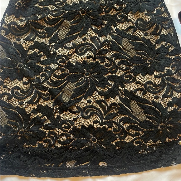 Elegant Bodycon Black Lace Mini Dress • Size medium - Picture 9 of 16